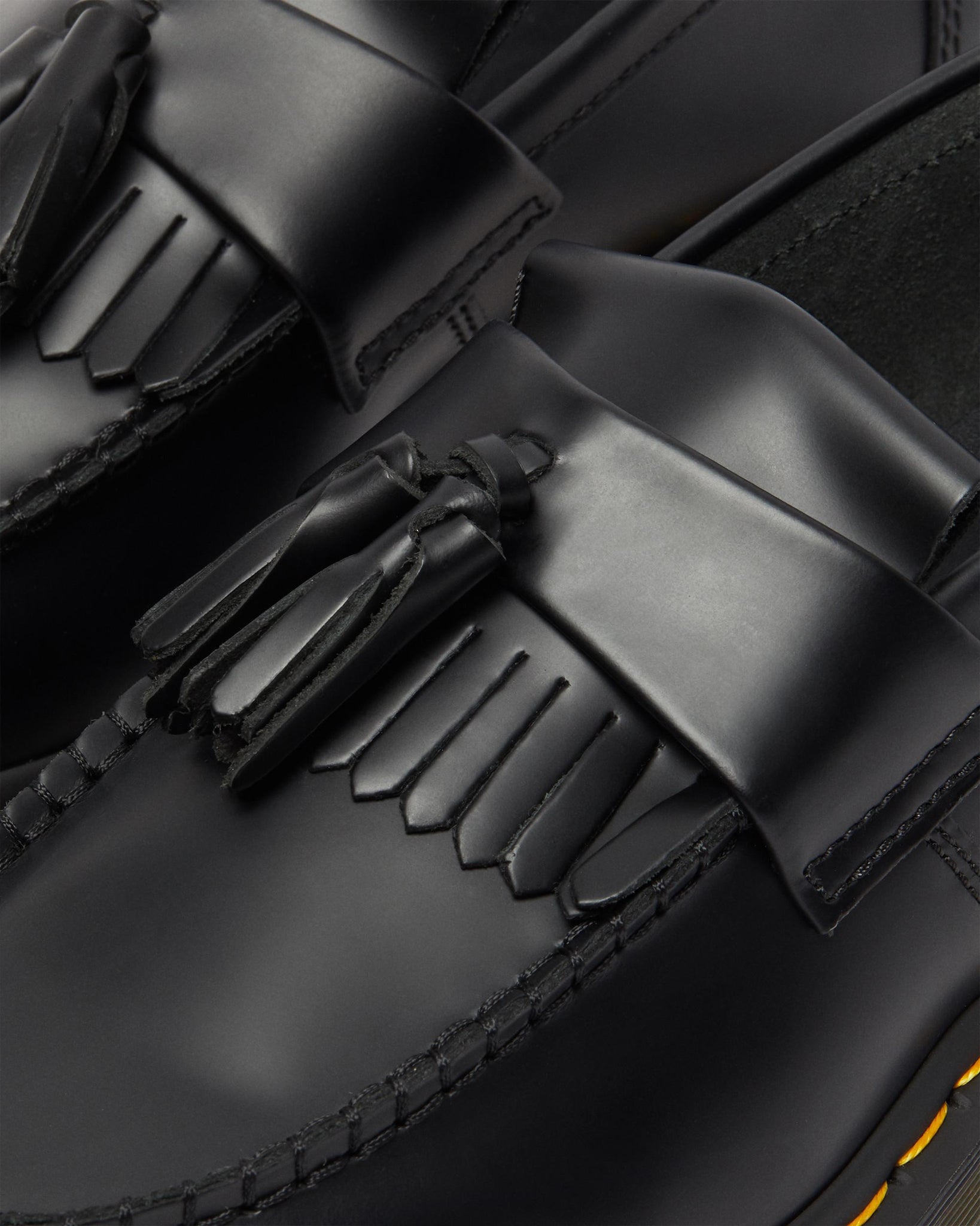 Mocassins Adrian en cuir lisse avec surpiqûre jaune