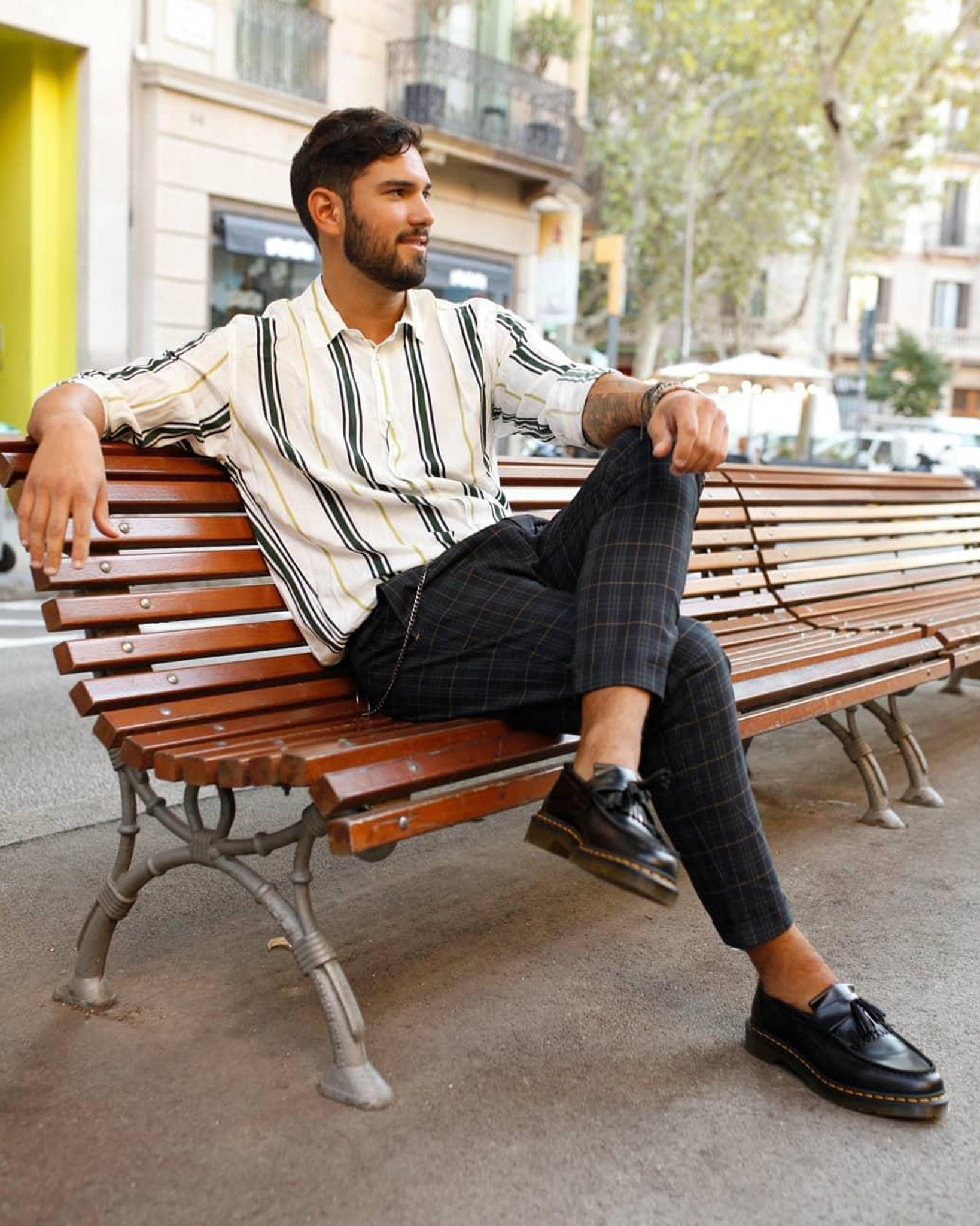 Mocassins Adrian en cuir lisse avec surpiqûre jaune