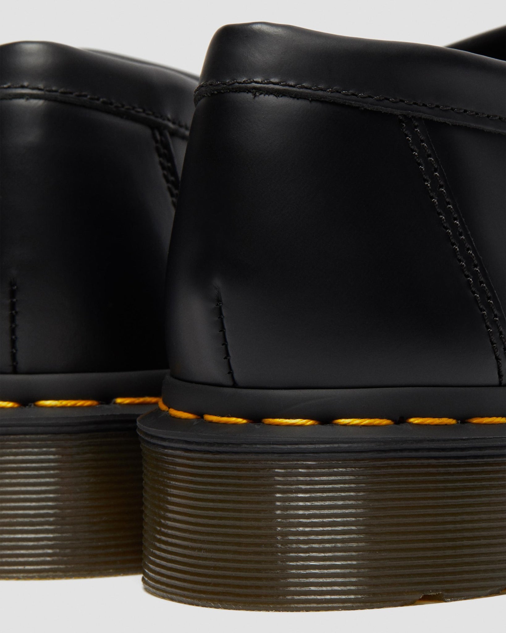 Mocassins Adrian en cuir lisse avec surpiqûre jaune