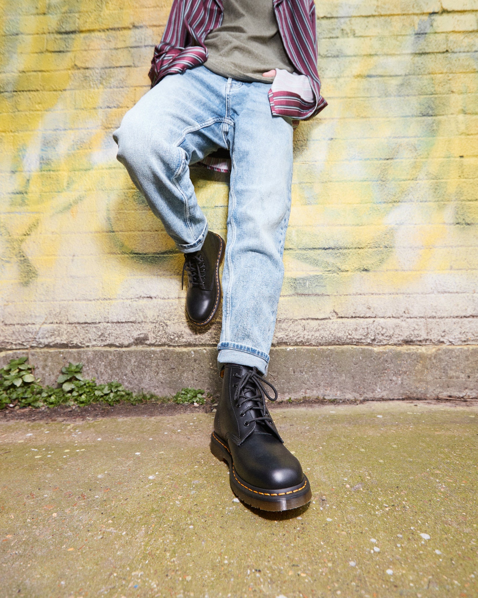 Bottines 101 en cuir lisse avec surpiqûre jaune