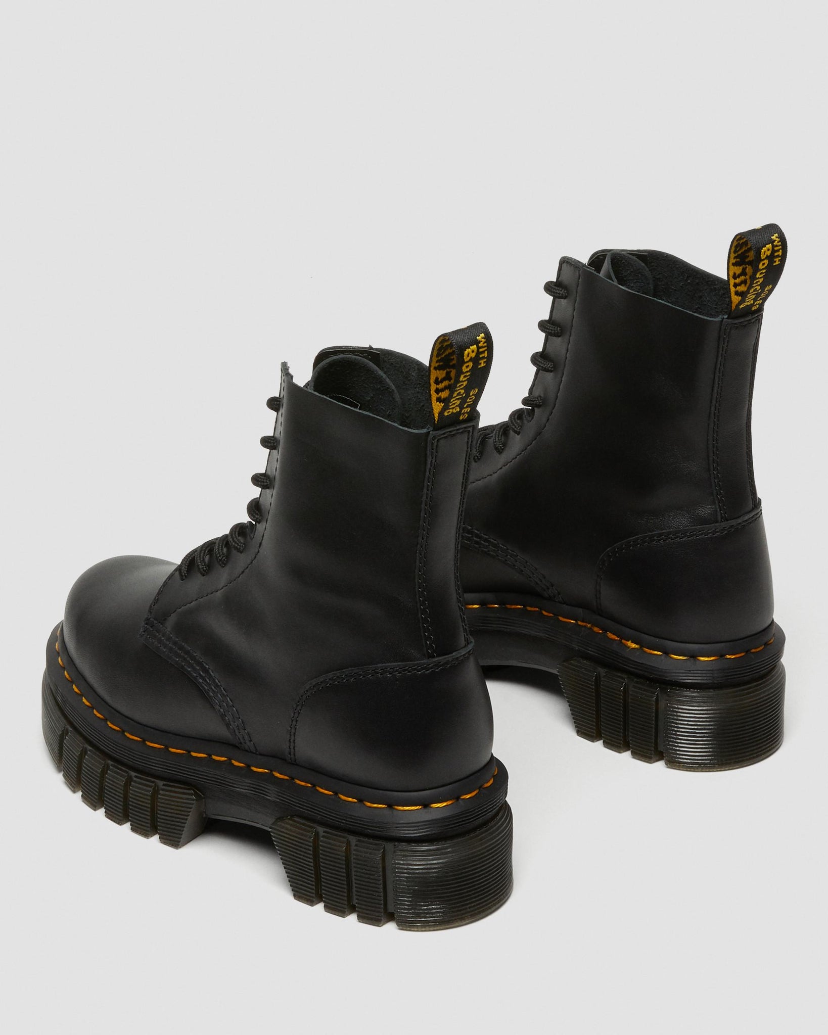 Bottes Audrick à 8 œillets en cuir souple Nappa Lux