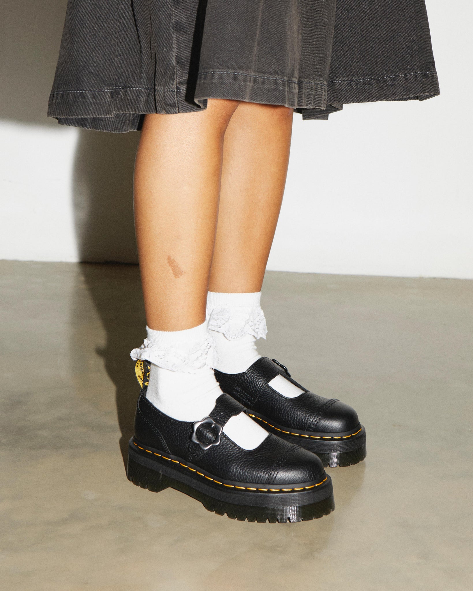 Chaussures à plateforme Addina en cuir avec boucle en forme de fleur