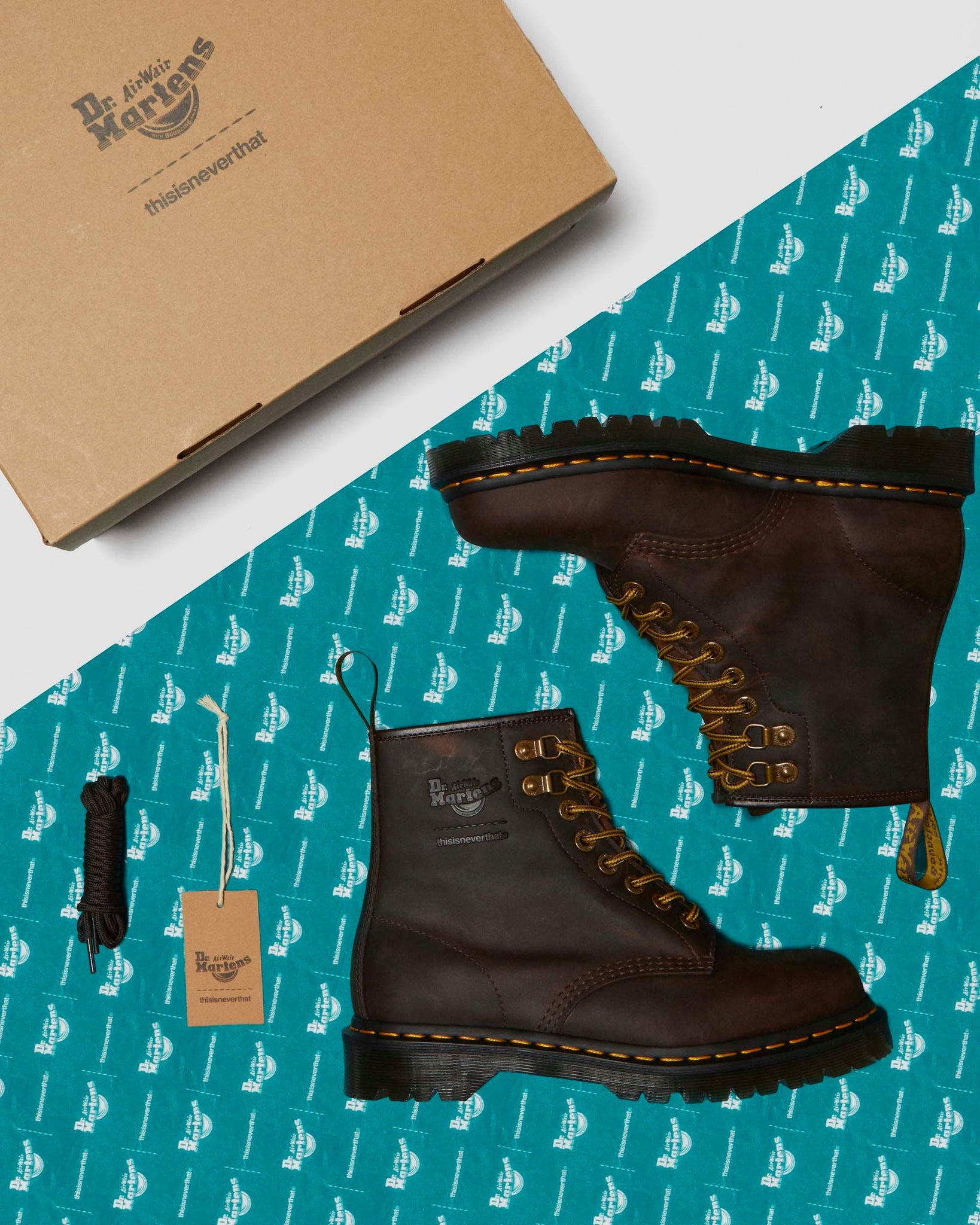 Dr. Martens x thisisneverthat – 1460 en Cuir Pleine Fleur Ciré